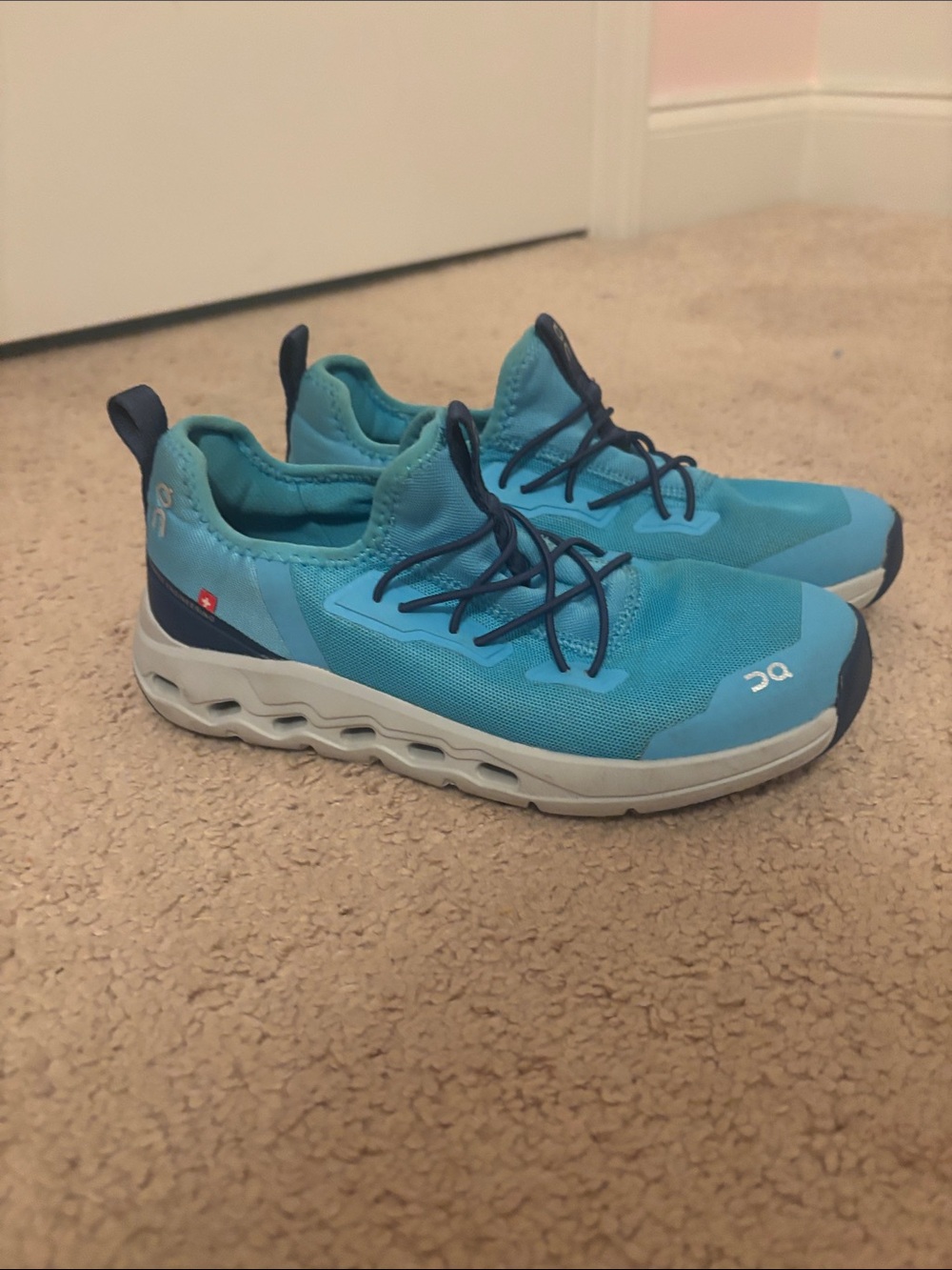 On Cloud Running Kids Turquoise and Navy Blue Sneakers